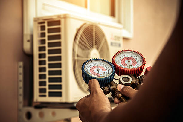 Professional Hvac technician working in Woodbine, GA